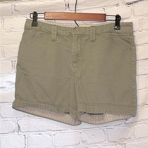 Natural Reflections Green Flat Front Shorts Size 8 Excellent Condition